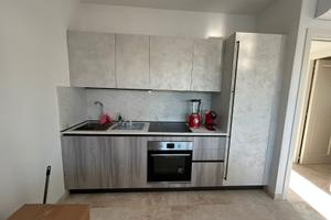 Trilocale nuovo con 2 bagni 500 mt mare