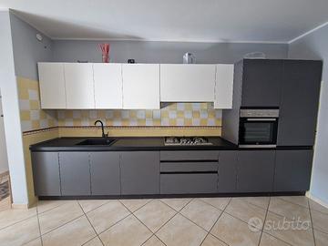 Cucina Veneta per trasloco. 4 anni. Modulabile