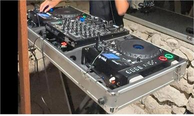 consolle dj completa pronta all'uso