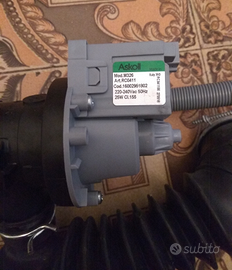 Pompa di scarico per Lavatrice Indesit EWC 91083