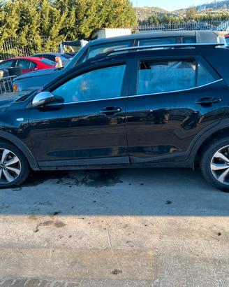 KIA STONIC 2021 Ibrido benzina/elettrico solo per 