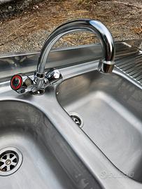 Lavello inox 2 vasche con sgocciolatoio
