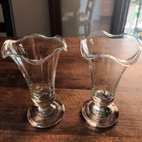 Coppia di calici vintage in cristallo per dessert