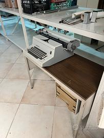 Macchina da scrivere