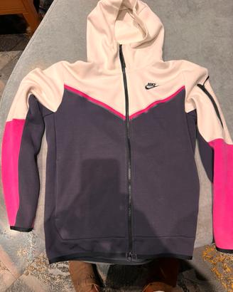 Tuta tech della Nike