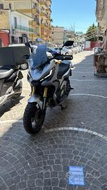 X-adv 750
