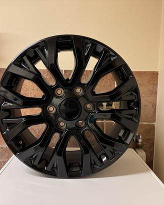 Cerchi in lega 18’’ a6x2 razze a Y Nero