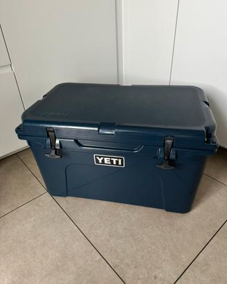 YETI Tundra 45 Ghiacciaia Blu Navy