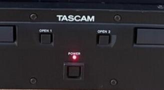 Lettore CD TASCAM 302