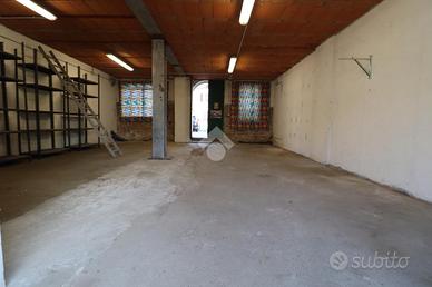 AUTORIMESSA A PORTO MANTOVANO