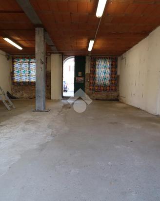 AUTORIMESSA A PORTO MANTOVANO