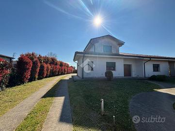 VILLA SINGOLA A POZZONOVO