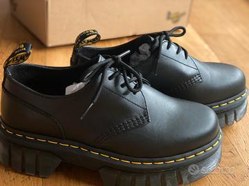 Dr Martins n 40 nuove con cartellino