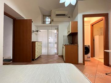 S2 monolocale arredato utenze allacciate