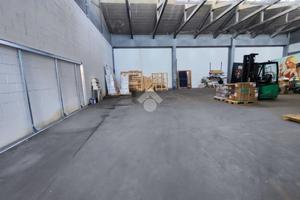 CAPANNONE A GARBAGNATE MILANESE