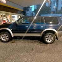 Mitsubishi Pajero Sport 2500 TD