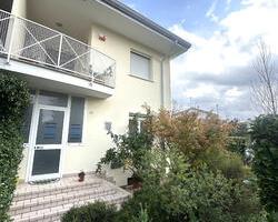 RONCHI:VILLA A SCHIERA DI TESTA