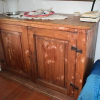 credenza toscana del '600