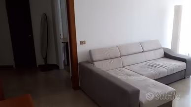Ampio Bilocale con cucina separata via Vergerio