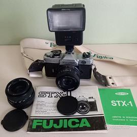 Macchina fotografica Fujica STX-1 anni 80