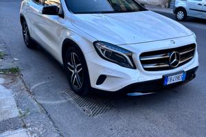 Mercedes benz gla 220d premium