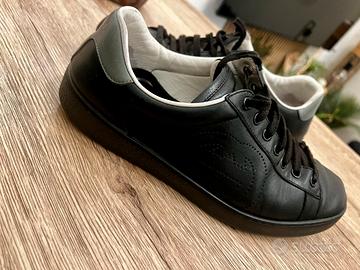 GUCCI INTERLOCKING G ACE SNEAKERS
