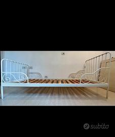 Letto allungabile IKEA in ferro doghe incluse