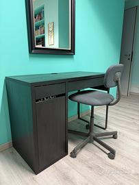 SCRIVANIA CON SEDIA A ROTELLE