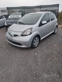 Toyota Aygo 1.0 12V VVT-i 5 porte Sol
