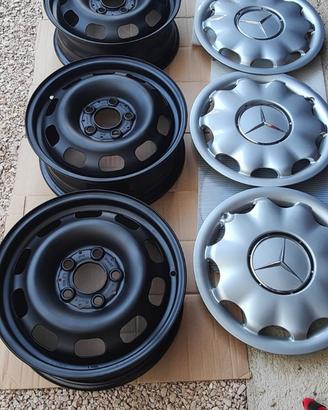 Cerchi  e copricerchi mercedes 15’