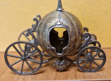 in ottone la zucca carrozza di Cenerentola