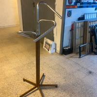 Appendino robe modello servo muto