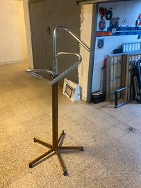 Appendino robe modello servo muto