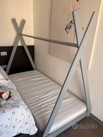 Letto a capanna montessori colore azzurro polvere