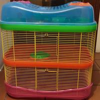 Gabbia criceto a tre piani.