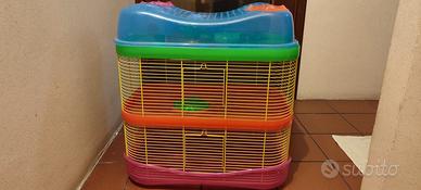 Gabbia criceto a tre piani.