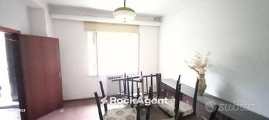 Appartamento di 309 m² con 5 locali a Trecastelli