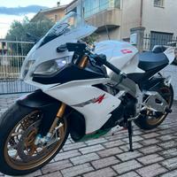 Aprilia RSV1000 Factory