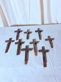 9 antiche croci via Crucis in legno