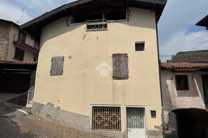 CASA SEMINDIPENDENTE A FONTENO