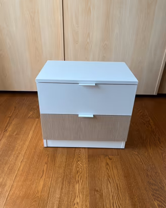 Comodino da letto nuovo