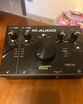M-Audio Air 192|8 + Controller Novation 61sl mkII