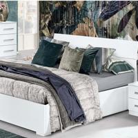 Letto matrimoniale con contenitore in legno bianco