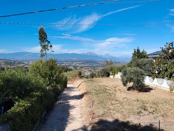 Villa singola con garage zona collinare