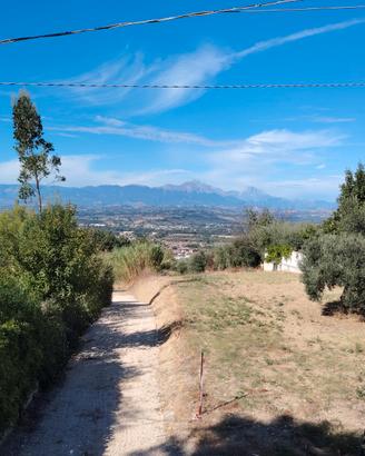 Villa singola con garage zona collinare