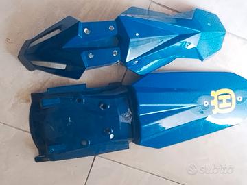  plastiche. Husqvarna sm 125 2006