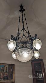 Lampadario artigianale in ferro battuto