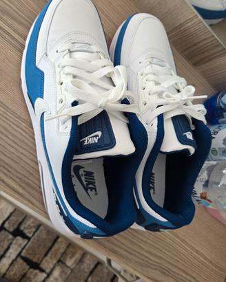 Nike Air Max LTD 3 bianche e blu.