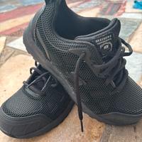 Scarpe skechers antinfortunistiche