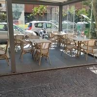 Fuorigrotta, rinomato Bar, Viale Augusto